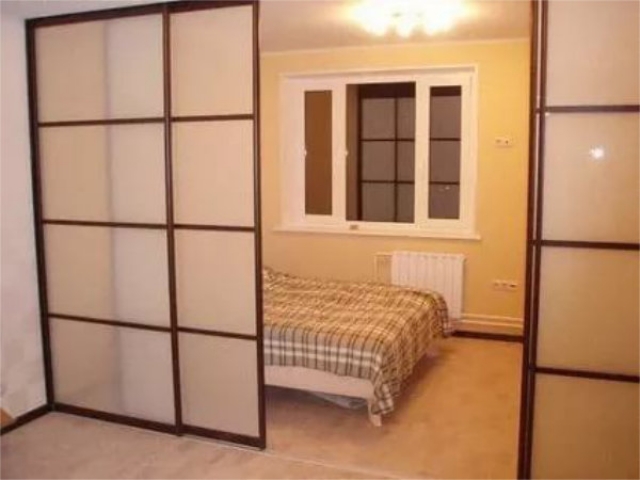 Bedroom Divider - 4 Panel Symmetrical - Powder Coated Hardware With Opaque Glass Inserts